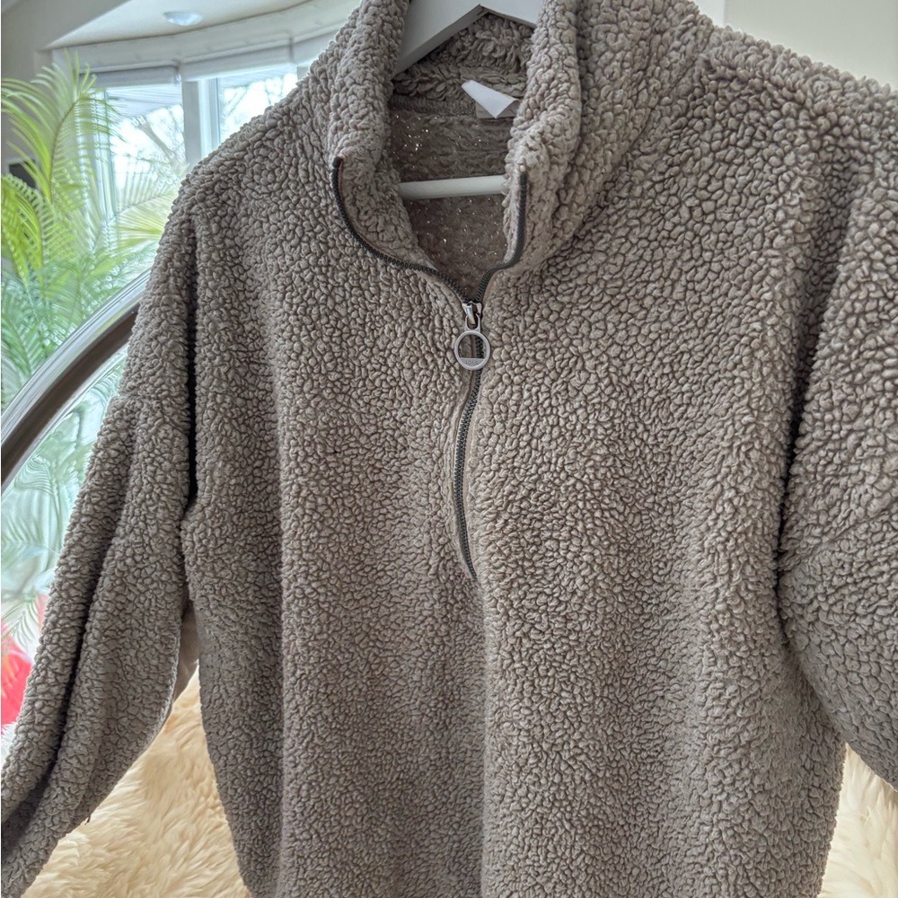 Sherpa zip up